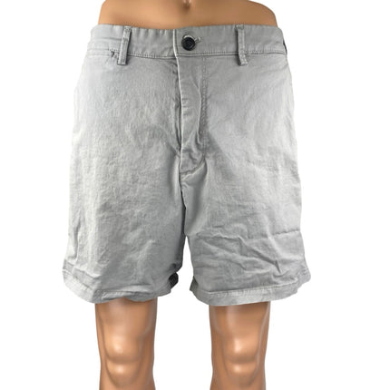 Gap Essential Khaki 7" Men's Gray Straight Golf Chino Bermuda Shorts Size 36