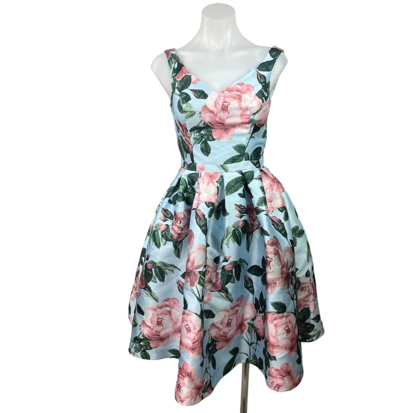 Chi Chi London Womens Floral Print V-Neck Sleeveless Fit & Flare Mini Brie Chi Chi London Womens Floral Print V-Neck Sleeveless Fit & Flare Mini Brie