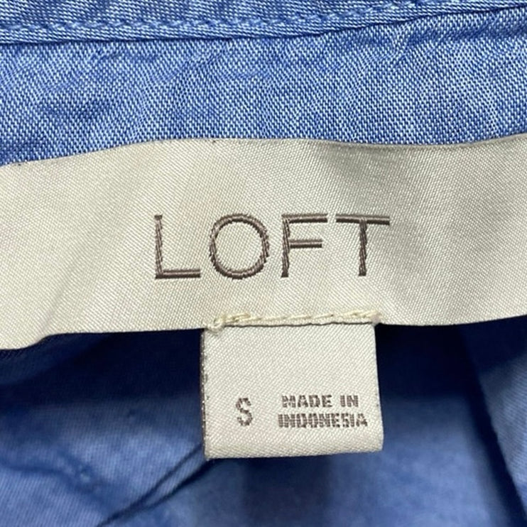 Ann Taylor LOFT Blue Long Sleeve Chambray Pintuck V Neck Shirt Blouse Top Size S