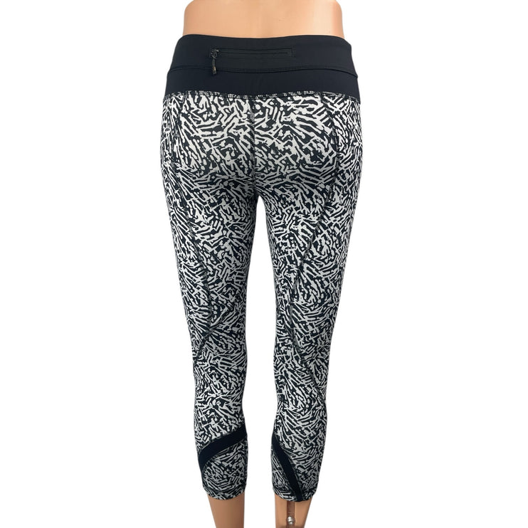 Lululemon Run Inspire Black Animal Print Skinny Activewear Crop Leggings Pants S