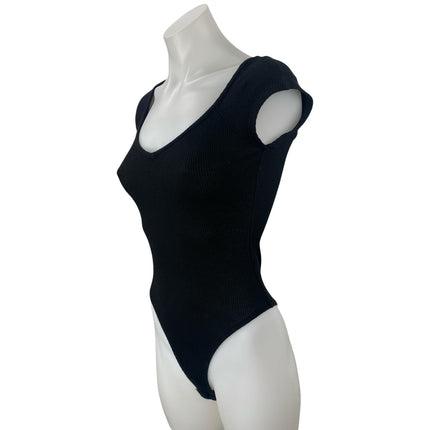 Princess Polly Black Short Sleeve Ribbed Knit Scoop Neck Bodysuit Top Size 2
