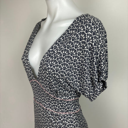 French Connection Gray Geometric Floral Dolman Sleeve V-Neck Midi Dress Size 4