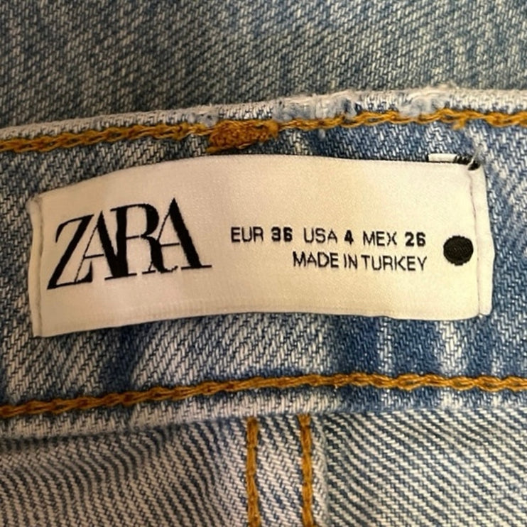 Zara Blue Denim High Rise Distressed Ripped Raw Hem Straight Leg Mom Jeans Sz 4