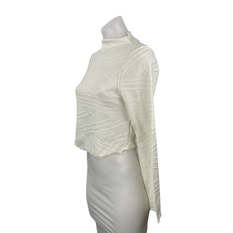Le lis Women's White Textured Mock Neck Long Sleeve Blouse Crop Top Size S