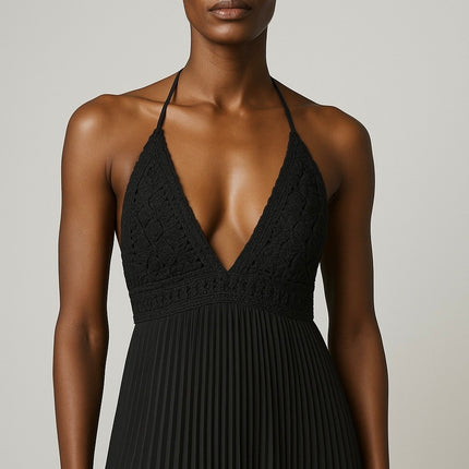 Alice + Olivia Black Halter Sleeveless Crochet Knit Pleated Maxi Dress Size 10