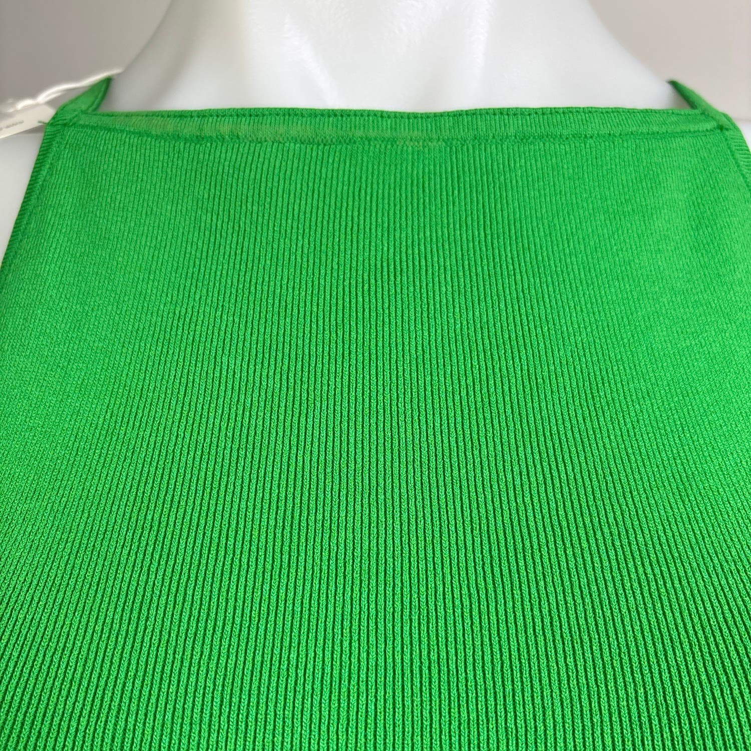 COS NWT $120 Green Sleeveless High Neck Pullover Stretch Mini Bodycon Brie COS NWT $120 Green Sleeveless High Neck Pullover Stretch Mini Bodycon Brie