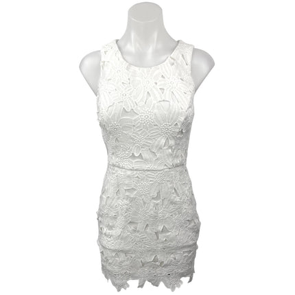 ASTR The Label White Floral Lace Sleeveless Scalloped Hem Mini Sheath Dress S