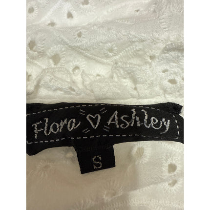 Flora Ashley White Eyelet Embroidered Ruffle Short Sleeve Button Up Blouse Top S