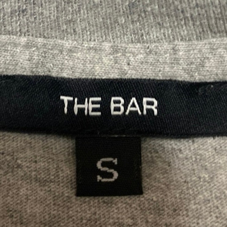 THE BAR Women's Gray Yellow Logo Short Sleeve Crew Neck T Shirt Tee Top Size S