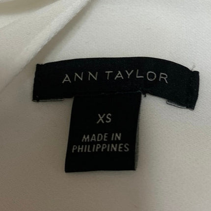 Ann Taylor Women's White Satin Long Sleeve Split V-Neck Shirt Blouse Top Size XS