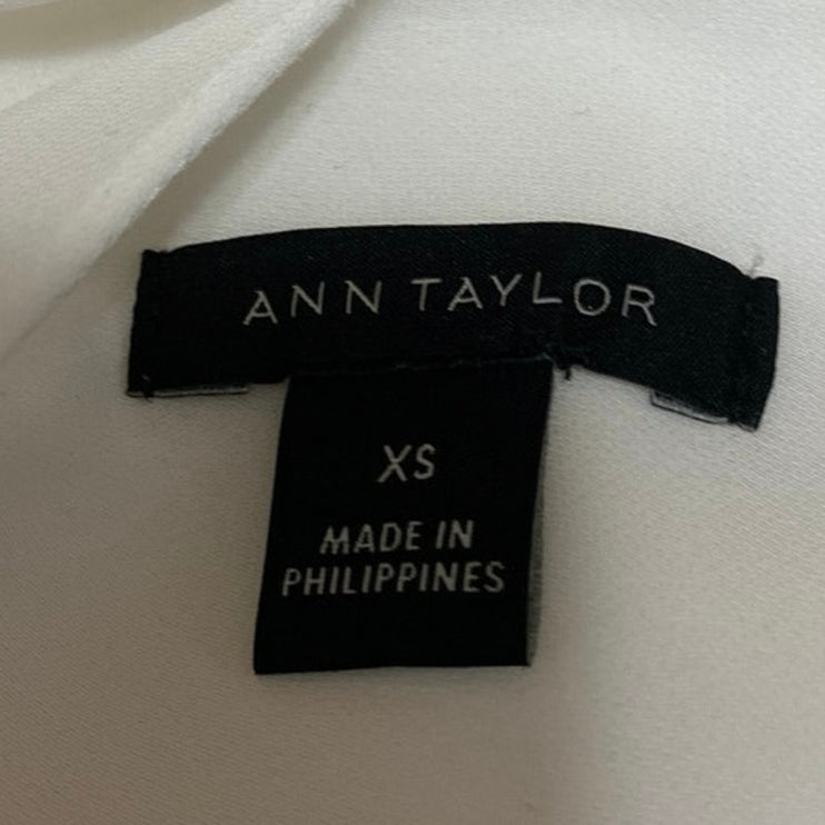 Ann Taylor Women's White Satin Long Sleeve Split V-Neck Shirt Blouse Top Size XS