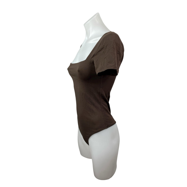 Aritzia Babaton Original Contour Brown Square Neck Short Sleeve Bodysuit Top M