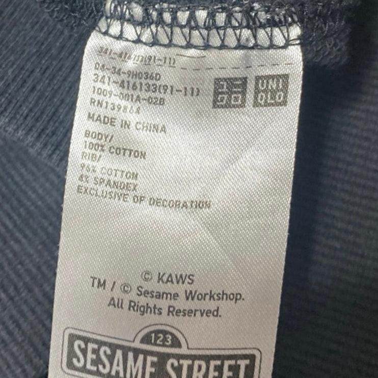 Uniqlo KAWS Sesame Street Men's Black Elmo Big Bird Long Sleeve Sweatshirt Top M