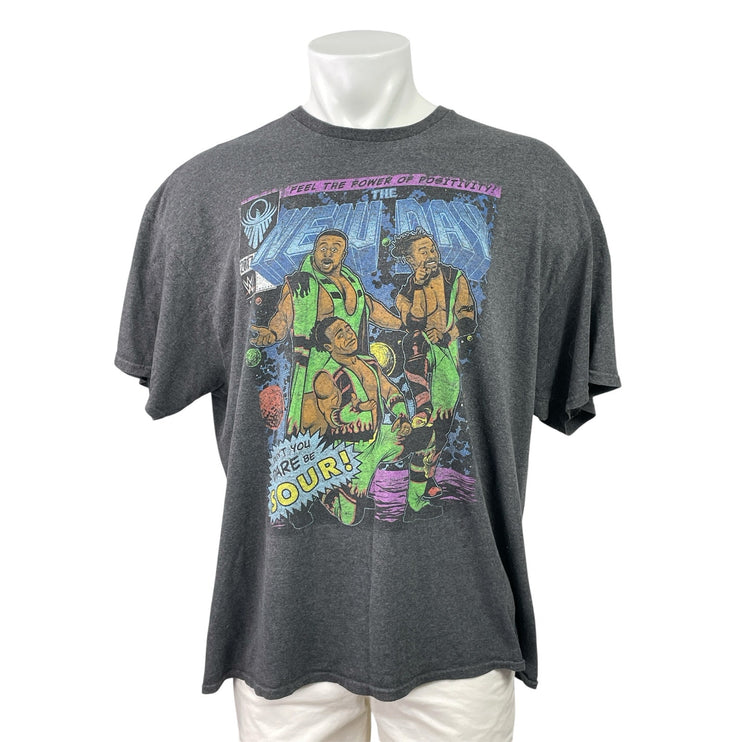 WWE The New Day Mens Gray Black Crewneck Short Sleeve Graphic Tee T-Shirt Top XL