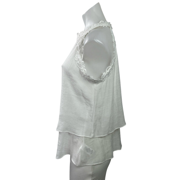 NEW Fortune + Ivy Cooper White Floral Lace Sleeveless Tiered Blouse Top Size M