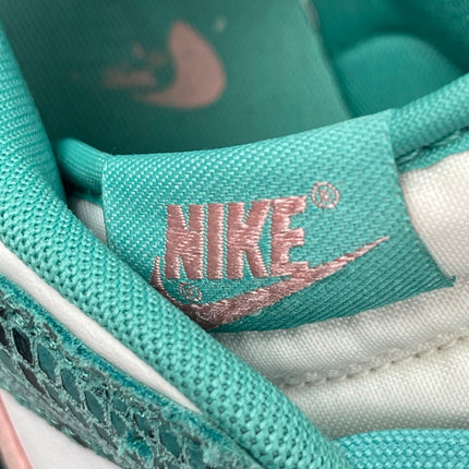 Nike Dunk Low Snakeskin Green Coral Lace Up Low Top Athletic Sneakers Shoes 9