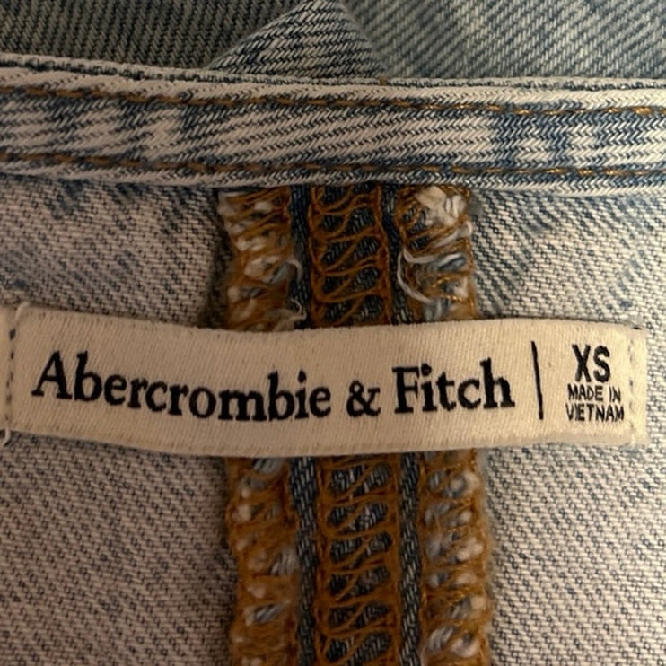 Abercrombie & Fitch Blue Light Wash V-neck Button Denim Crop Top Vest Size XS