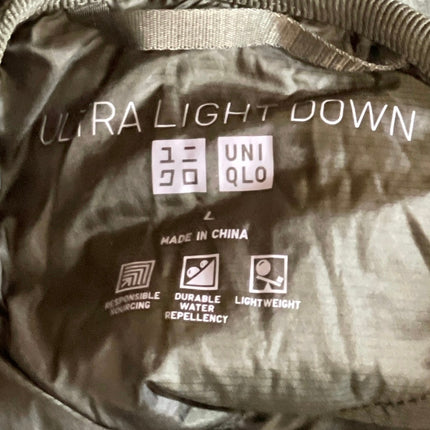 Uniqlo Ultra Light Down Green Quilted Sleeveless Long Tank Sweater Vest Top Sz L