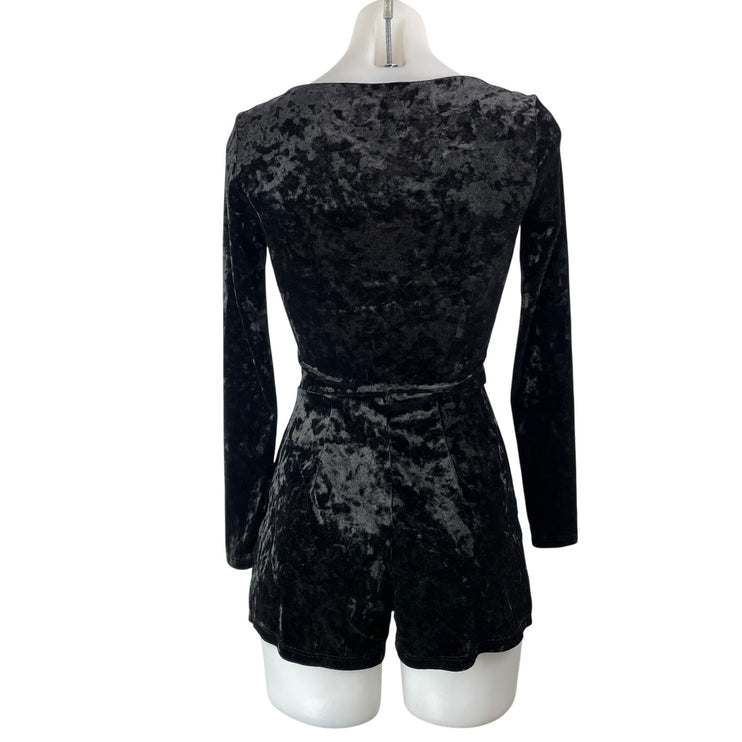 Urban Outfitters Sasha Crushed Black Long Sleeves Velvet Jumpsuit Romper Sz XS