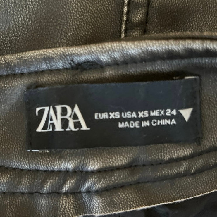 Zara Women's Black Faux Vegan Leather High Waist Pockets Mini Cargo Skirt Sz XS