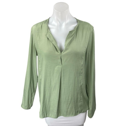 Banana Republic Women's Silky Satin Green Long Sleeve V-Neck Blouse Top Size M