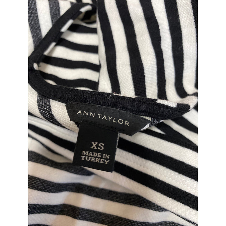 Ann Taylor Women Black White Striped Short Sleeve V Neck T Shirt Tee Top Size XS