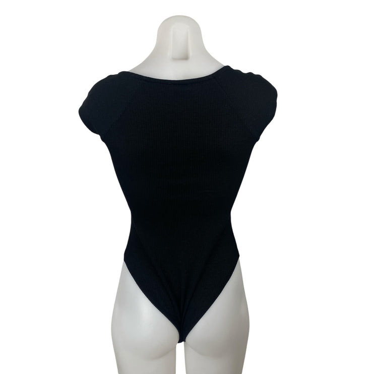 Princess Polly Black Short Sleeve Ribbed Knit Scoop Neck Bodysuit Top Size 2