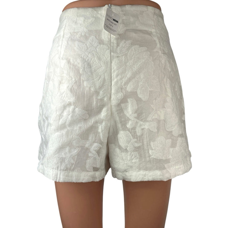 NEW Fashion Nova White Floral Textured Jacquard High Waist Wide Leg Shorts Sz L