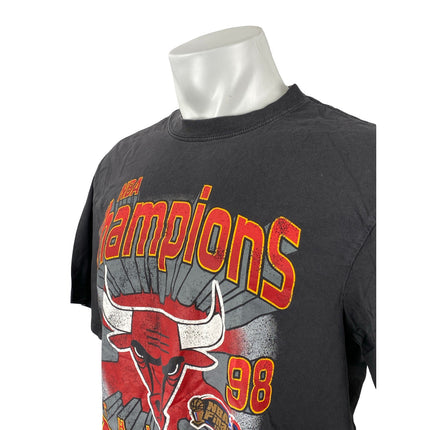 Mitchell & Ness Chicago Bulls Explode Champions Mens Black Graphic T-Shirt Top M