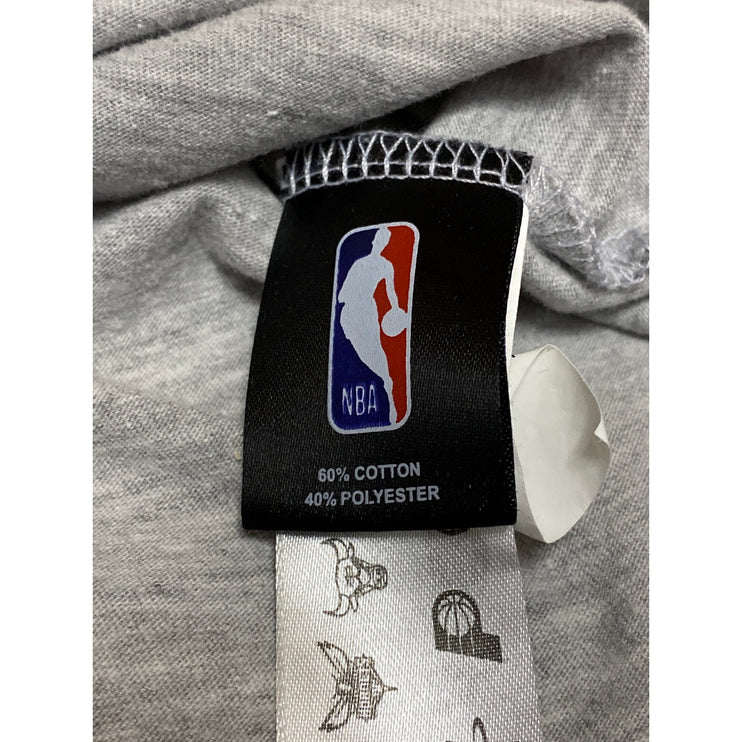 Ultra Game NBA New York Knicks Basketball Gray Long Sleeve Pullover Tee Shirt M