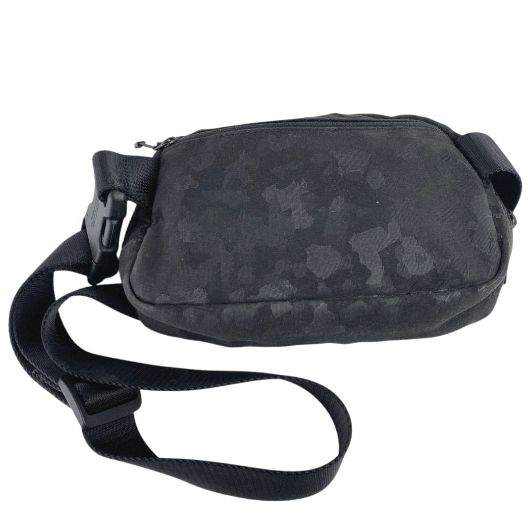 Lululemon Everywhere Belt Bag Black Gray Camo Pockets Keys Fanny Pack Brie Lululemon Everywhere Belt Bag Black Gray Camo Pockets Keys Fanny Pack Brie