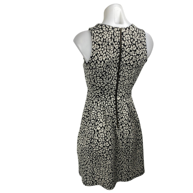 Ann Taylor LOFT Black White Sleeveless Pleated Fit & Flare Mini Dress Size 00