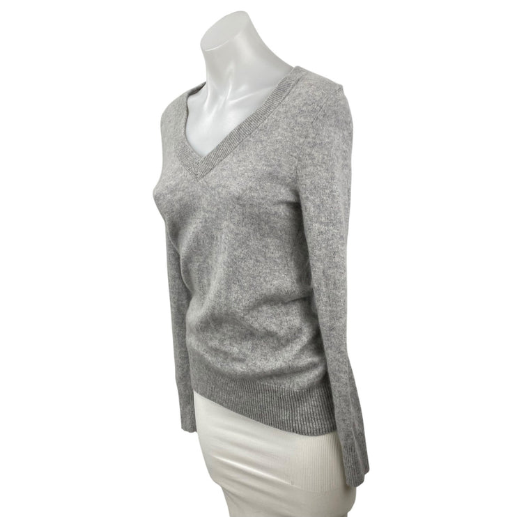 Aqua Women's Gray 100% Cashmere Long Sleeve V Neck Knit Sweater Top Size XS