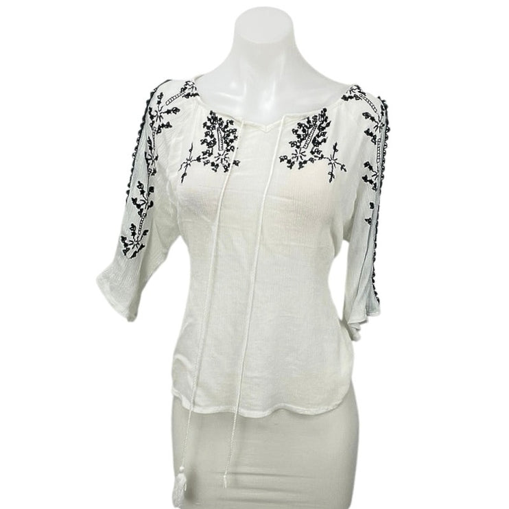 Women's White Floral Embroidered Half Sleeve Slit Tie Boho Blouse Top Size M