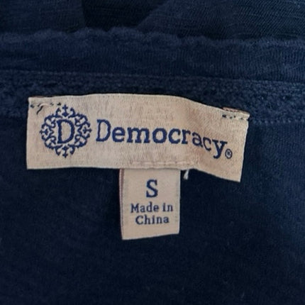 Democracy Women's Blue Embroidered Ruffle Sleeve Knit Shirt Blouse Top Size S