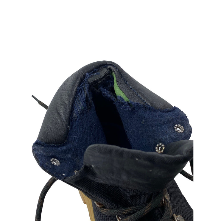 Alice + Whittles Black Lace Up Round Toe Lace Up Hiking Ankle Boots Size 7.5