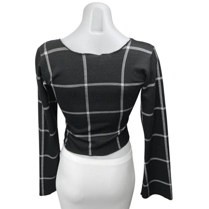Lucy Love Women's Black Checkered V-neck Long Sleeve Pullover Crop Sweater Top S