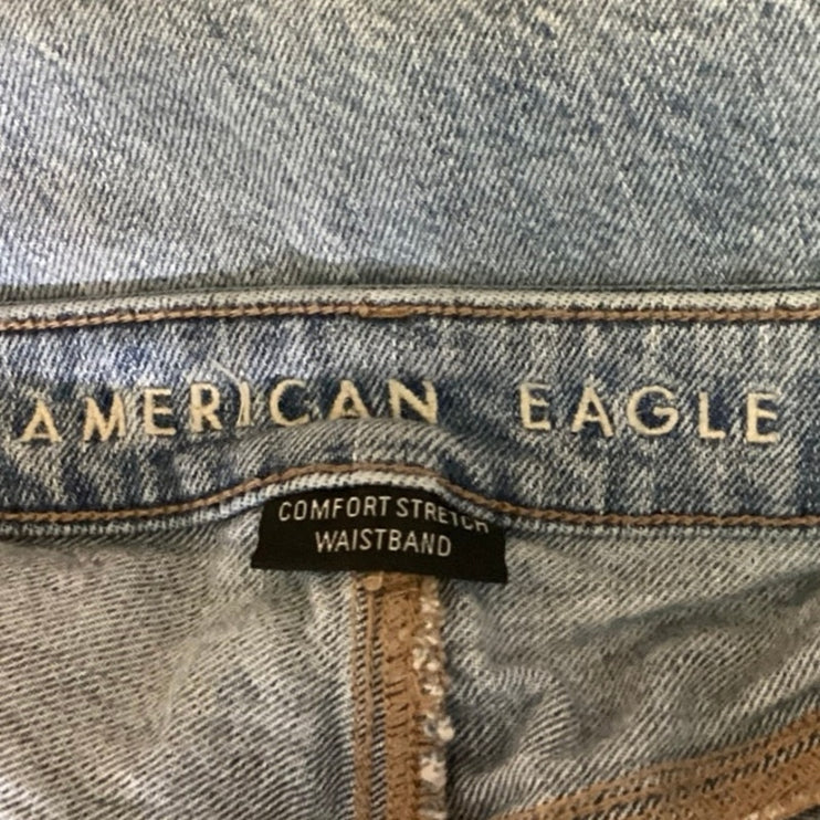 American Eagle Blue Light Wash Distressed Stretch Cropped Straight Jeans Size 12