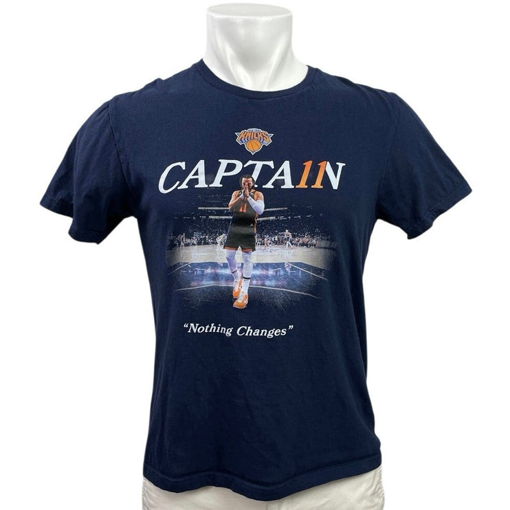 Gildan Knicks Captain Mens Blue Short Sleeve Crew Neck Graphic Tee T-Shirt Top M