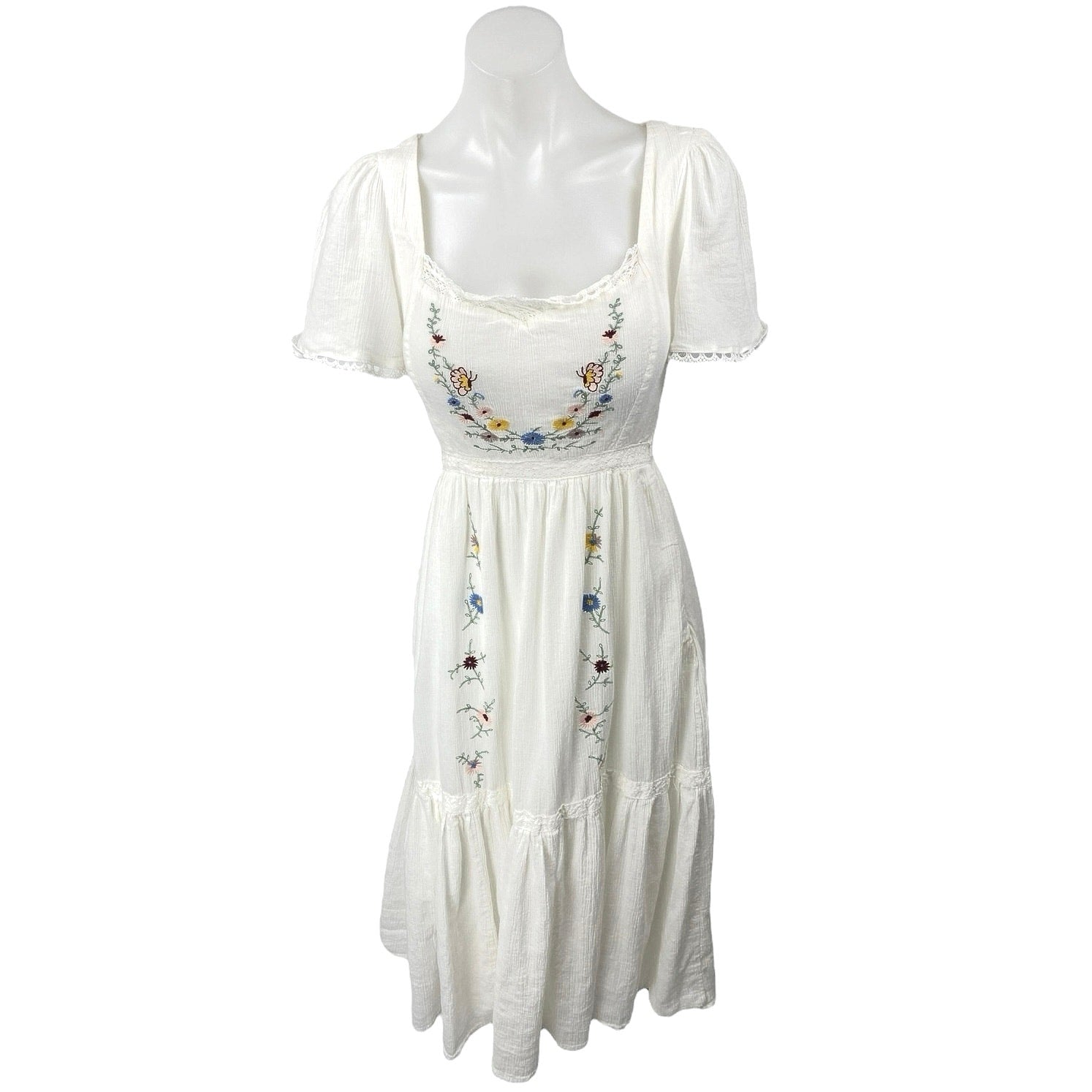 Just Me White Floral Lace Embroidered Puff Sleeve Tiered Midi A-Line Dress Sz S Just Me White Floral Lace Embroidered Puff Sleeve Tiered Midi A-Line Dress Sz S
