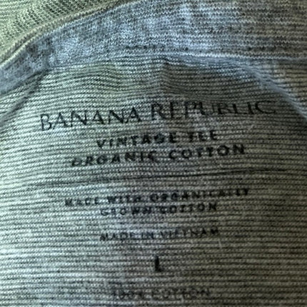 Banana Republic Vintage Tee Men's Gray Short Sleeve Henley Neck T-Shirt Top Sz L