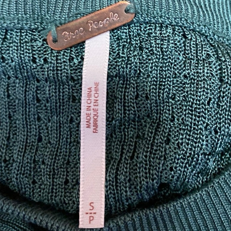 Free People Women's Green Long Sleeve Waffle Knit Cropped Sweater Top Size S