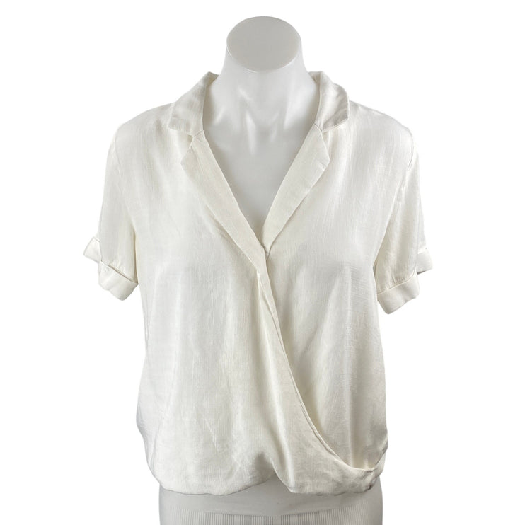 Vici Kienna Women's White Textured Drape V Neck Short Sleeve Wrap Blouse Top S