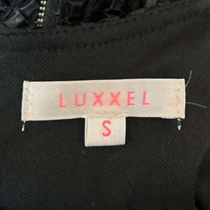 Luxxel Women's Black Short Sleeve Pleated Deep V-Neck Zip Romper Shorts Size S