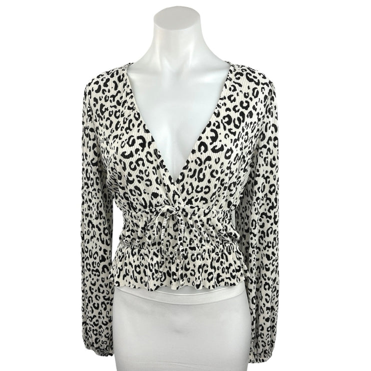 ZARA Women's Leopard Print White Long Sleeve V-Neck Blouse Cropped Top Size M