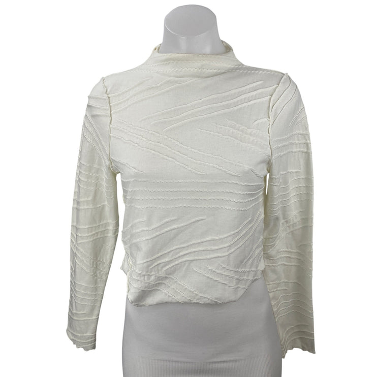 Le lis Women's White Textured Mock Neck Long Sleeve Blouse Crop Top Size S