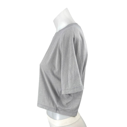Lululemon Women's Gray Short Sleeve Yoga Athletic Crop T Shirt Tee Top Size 2