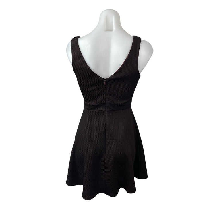Aqua Red Black Embroidered Sleeveless V Neck Open Back Fit & Flare Mini Dress S
