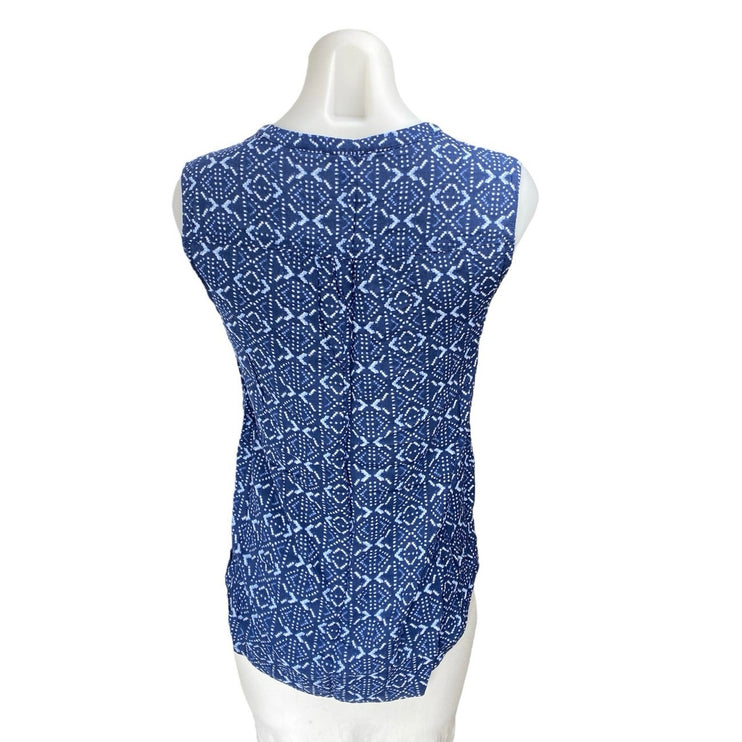 Eddie Bauer Women's Blue Sleeveless V Neck Geometric Shirt Blouse Top Size S