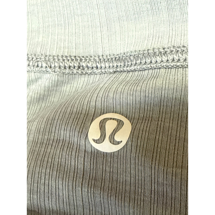 Lululemon Women's Gray Short Sleeve Yoga Athletic Crop T Shirt Tee Top Size 2